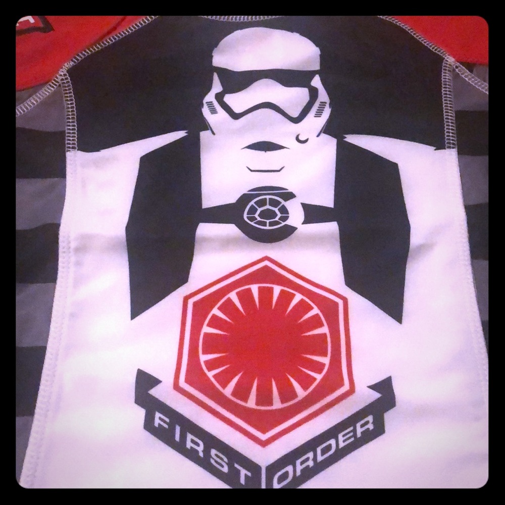 NWT Star Wars Storm Trooper Rashguard Size 7/8